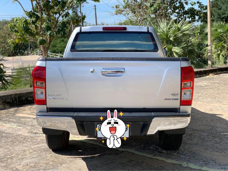 ISUZU Hilander 2.5 Z AT 2011
