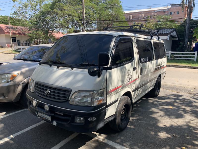 TOYOTA Hiace 2002