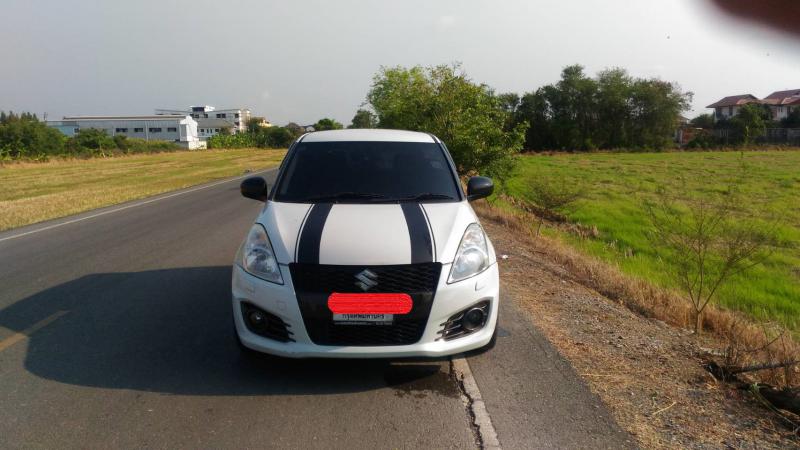 SUZUKI Swift 2013