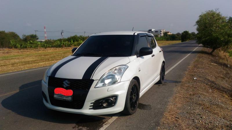 SUZUKI Swift 2013