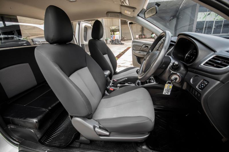 NISSAN TRITON 2.5 GLX CAB 2020