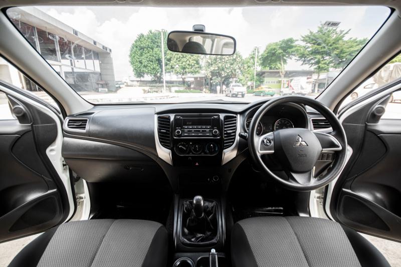 NISSAN TRITON 2.5 GLX CAB 2020