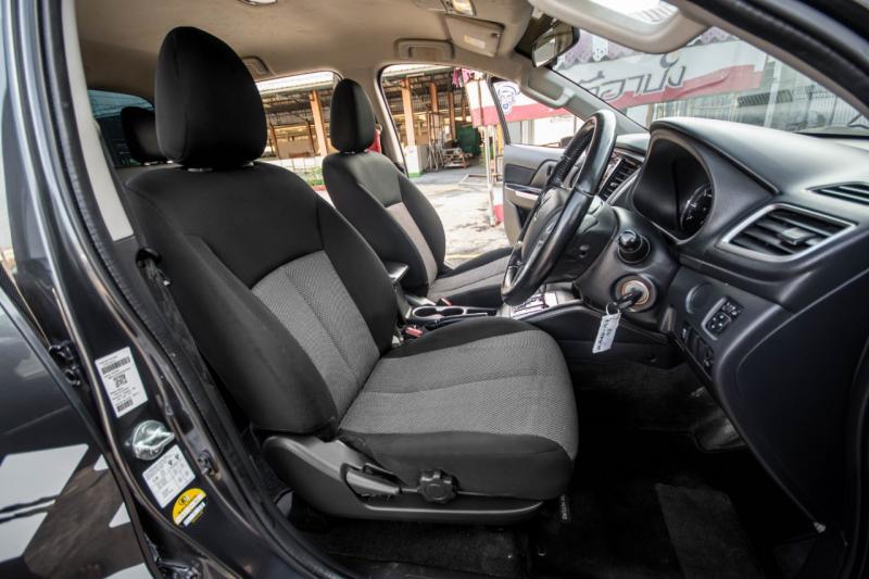 MITSUBISHI TRITON 2.4 GLS 2019