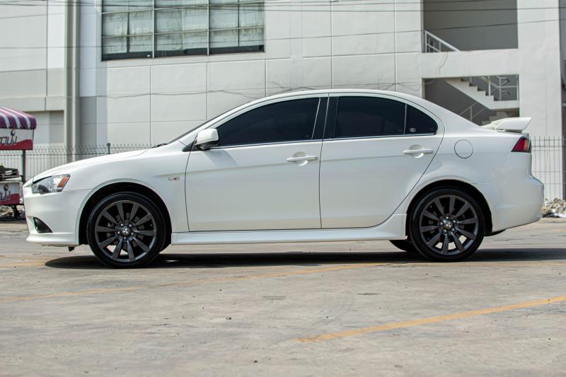 MITSUBISHI LANCER EX 2.0GT 2013