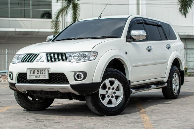 MITSUBISHI PAJERO 2.4 GLS+LPG 2012