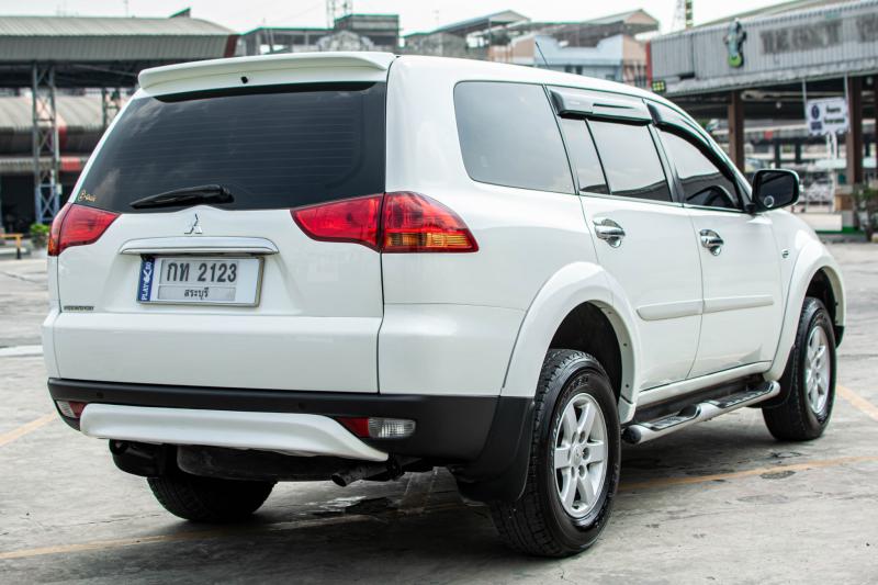 MITSUBISHI PAJERO 2.4 GLS+LPG 2012