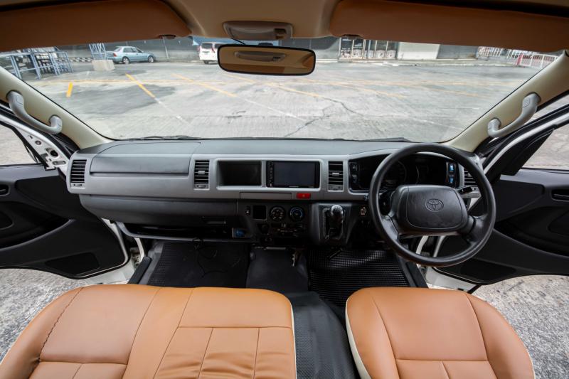 TOYOTA COMMUTER 2.7 เบนซิน 2012