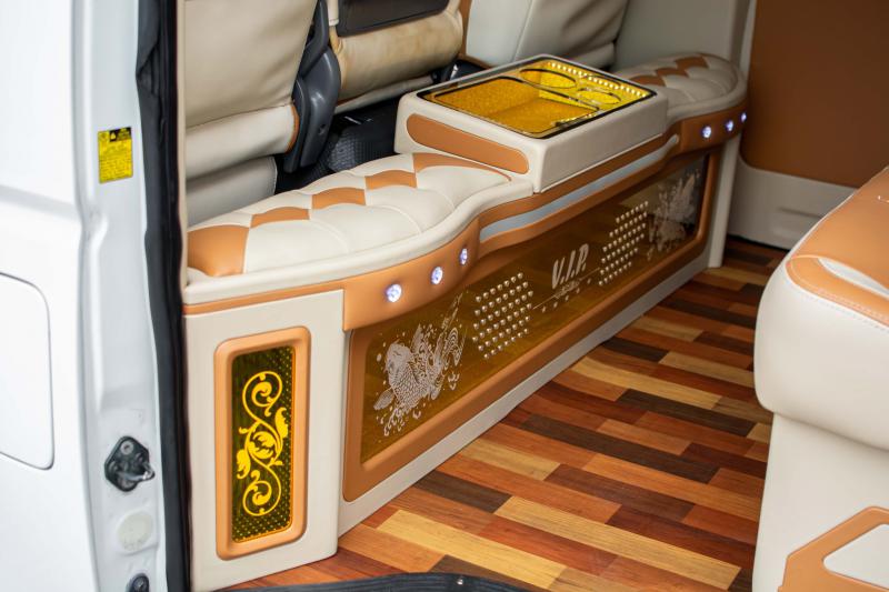 TOYOTA COMMUTER 2.7 เบนซิน 2012