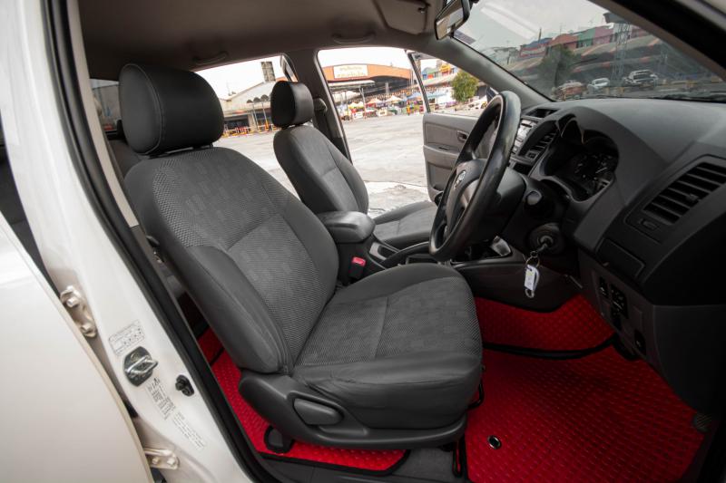 TOYOTA HILUX VIGO 2.5 J 2013