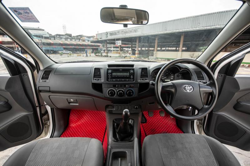 TOYOTA HILUX VIGO 2.5 J 2013