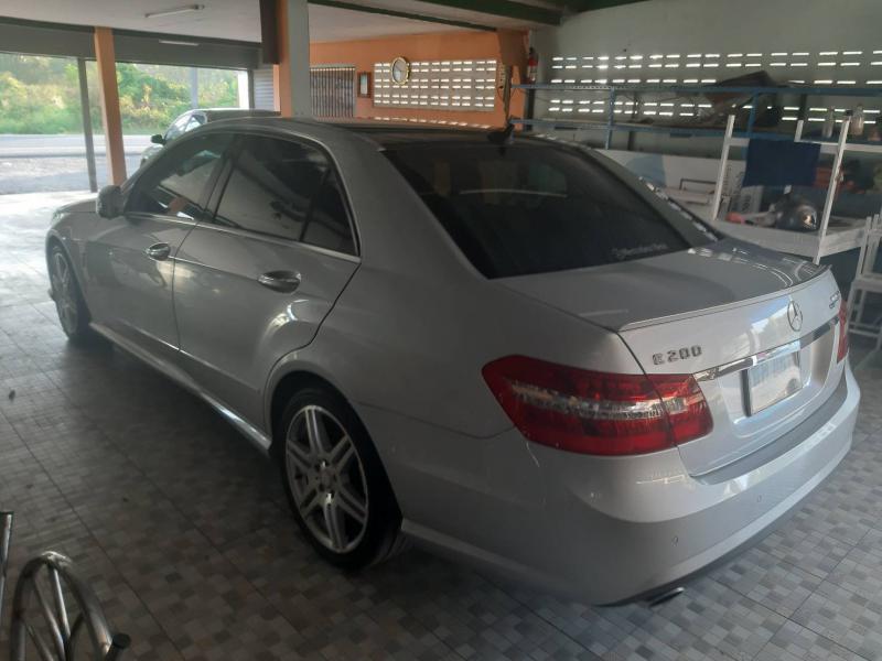 BENZ E200 E-Class 2011