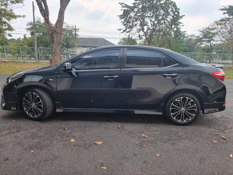 TOYOTA ALTIS 2015