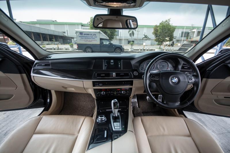 BMW 523i 2.5 เบนซิน 2011