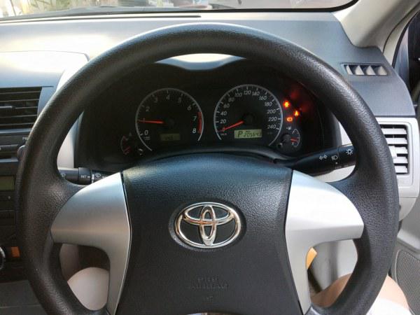 TOYOTA altis 2013