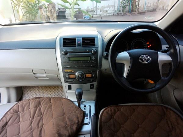 TOYOTA altis 2013