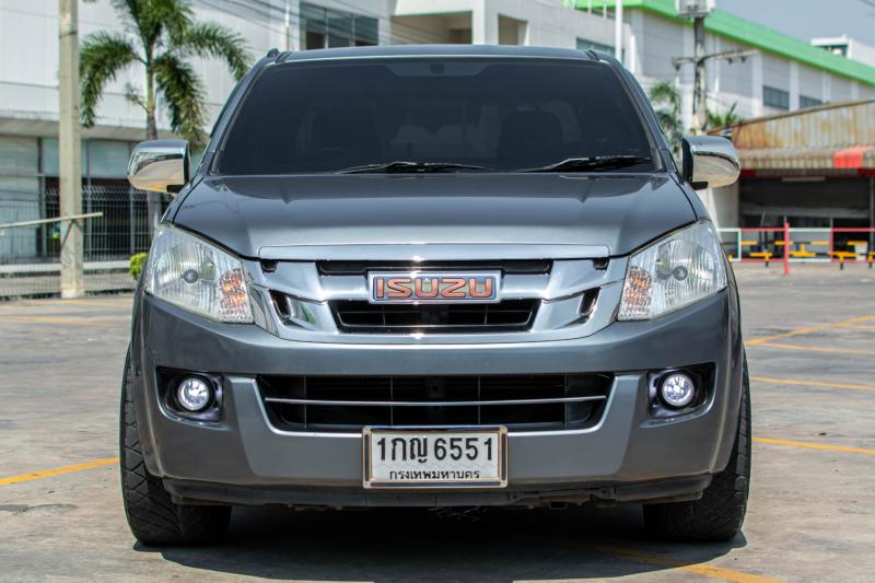 ISUZU D-MAX 2.5 L 2012