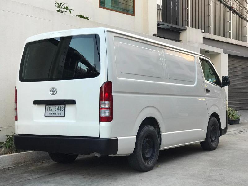 TOYOTA HIACE 2009