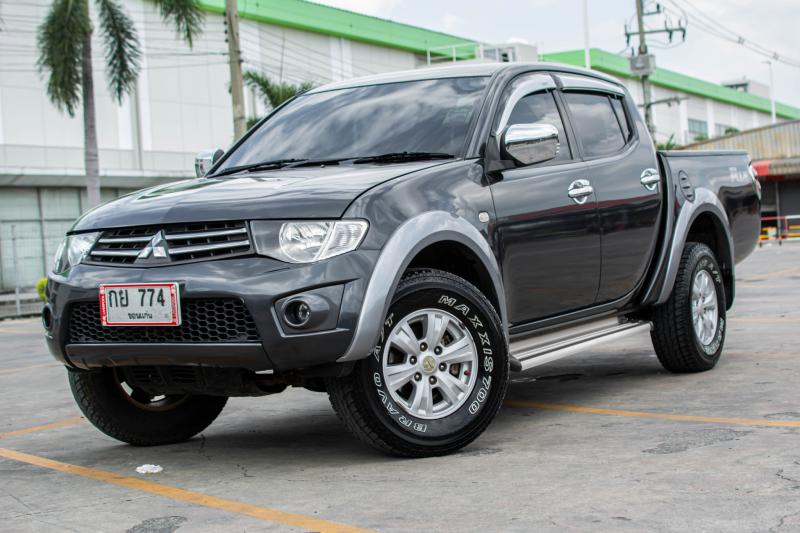 MITSUBISHI TRITON PLUS DOUBLE C 2011