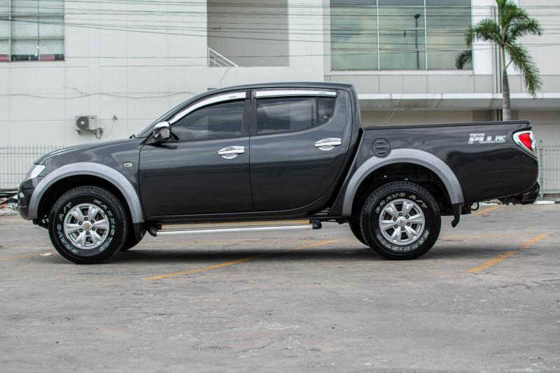 MITSUBISHI TRITON PLUS DOUBLE C 2011