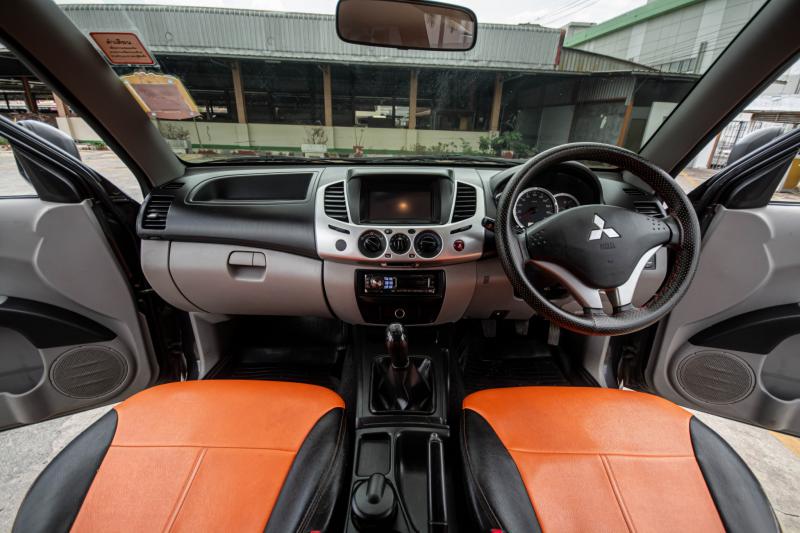MITSUBISHI TRITON PLUS DOUBLE C 2011