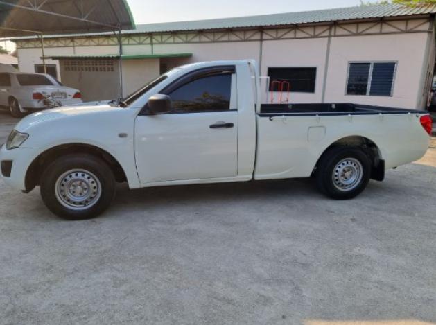 MITSUBISHI triton 2.4 2014