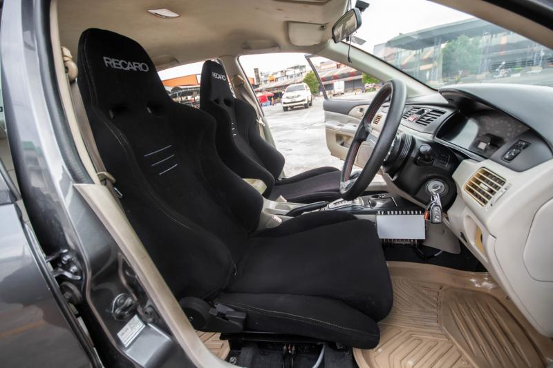 MITSUBISHI LANCER 1.6 GLX (CNG) 2011