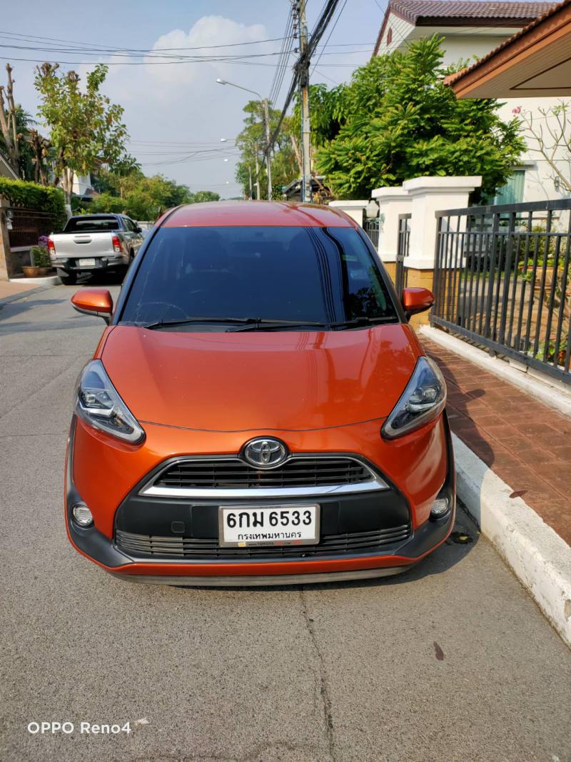 TOYOTA sienta 2017