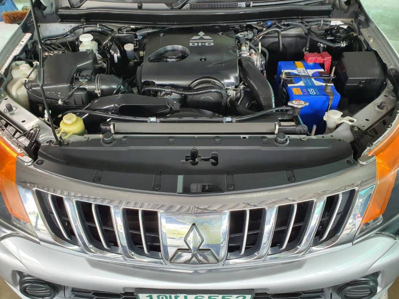 MITSUBISHI Triton 2.5GLX 2015