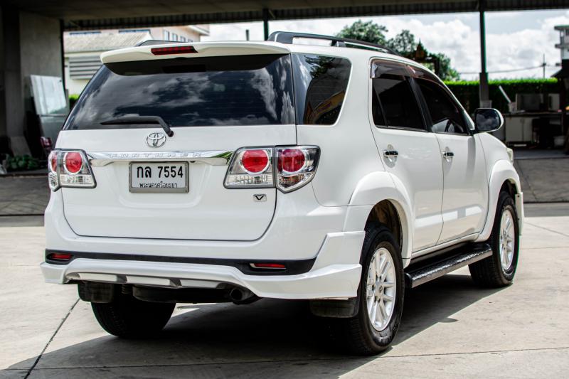 TOYOTA FORTUNER 2.7V 2014