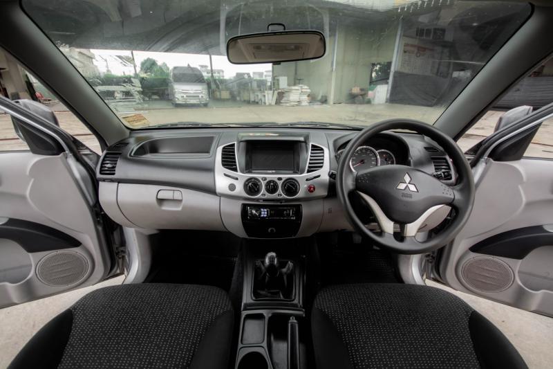 MITSUBISHI TRITON 2.4 GLS PLUS 2011