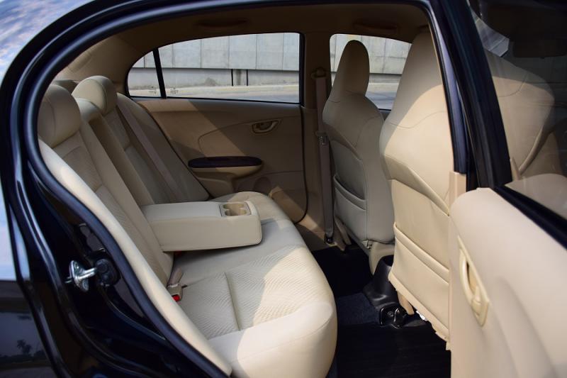 HONDA AMAZE 1.2Vท็อป 2013