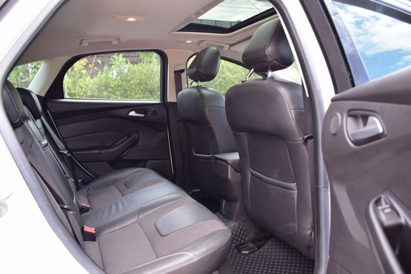 FORD S สปอรต์ท็อป 2012