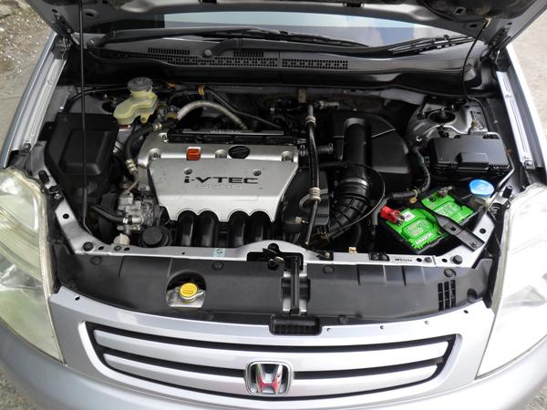 HONDA Stream 2004