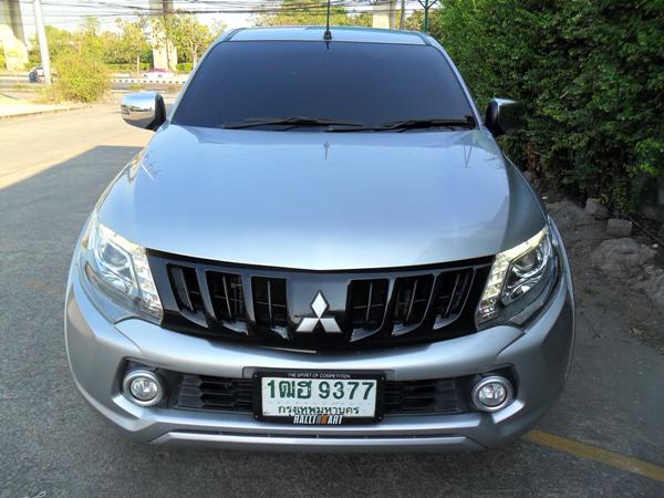 MITSUBISHI Triton 2017