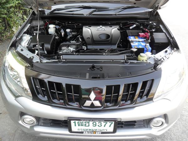 MITSUBISHI Triton 2017