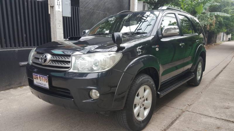 TOYOTA Fortuner 2010