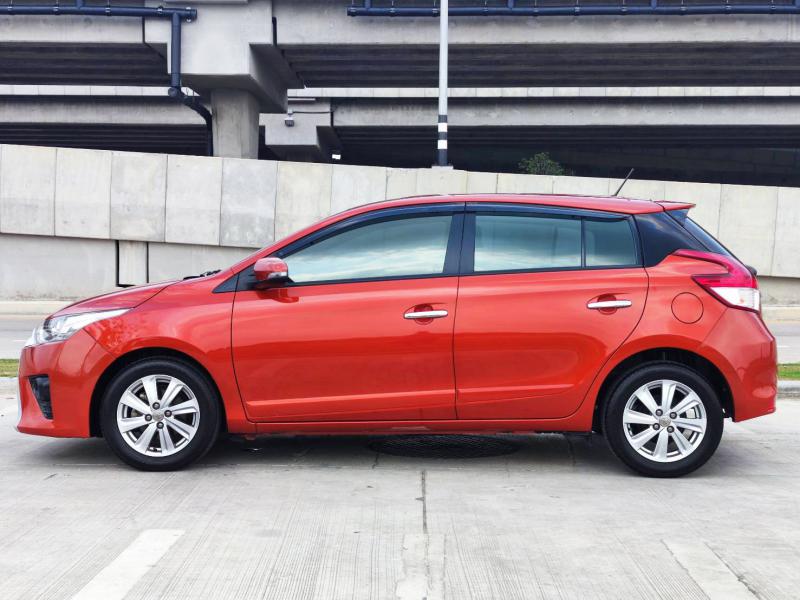 TOYOTA YARIS 1.2 G 2015