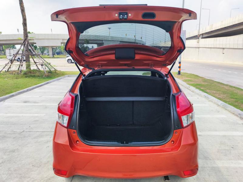 TOYOTA YARIS 1.2 G 2015