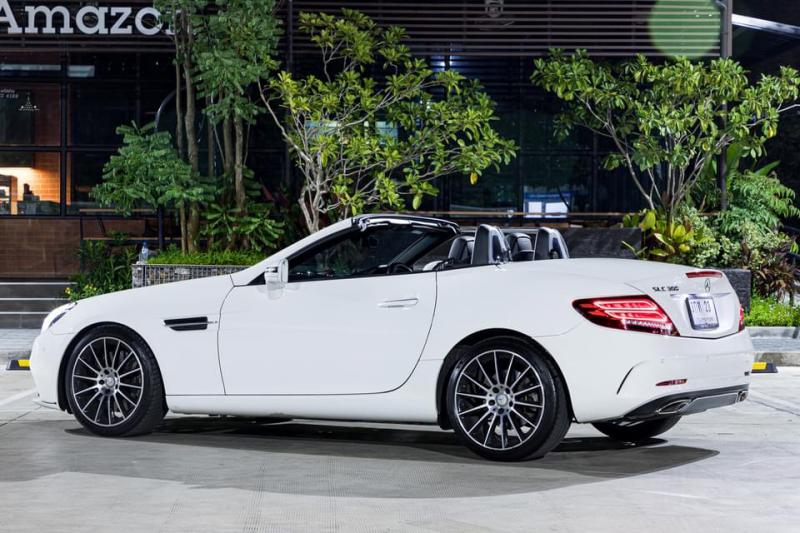 BENZ SLC300 2017