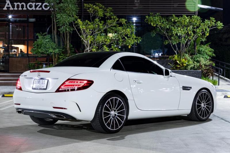 BENZ SLC300 2017