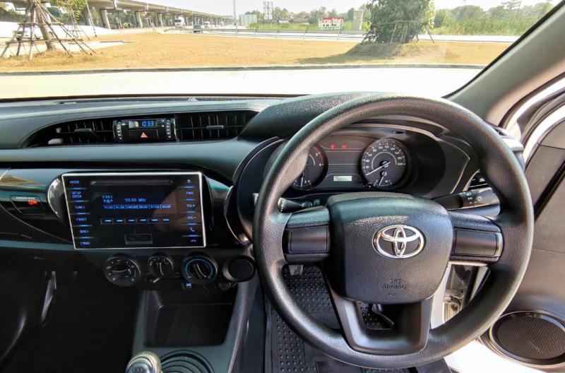 TOYOTA HILUX REVO 2.4 2019
