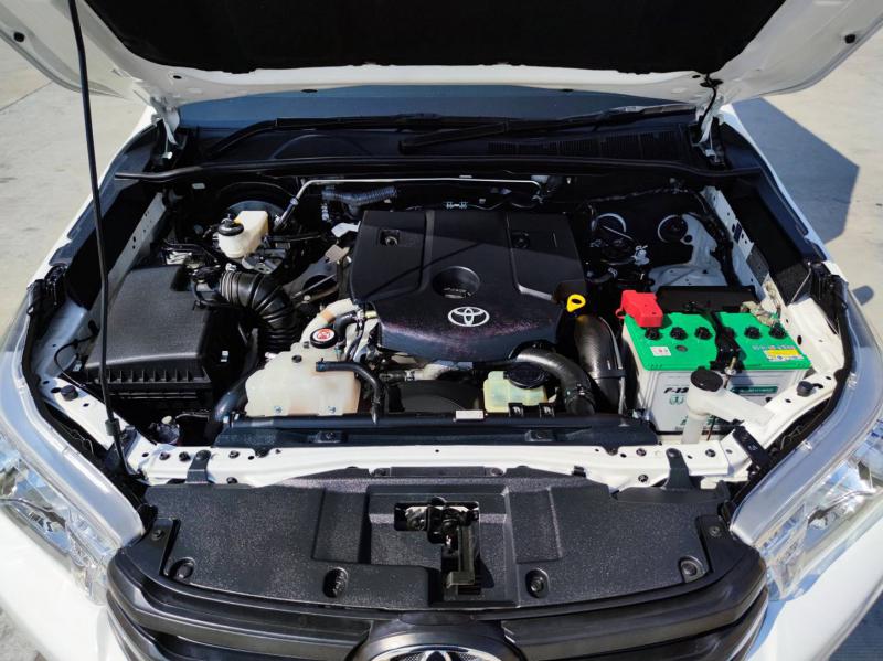 TOYOTA HILUX REVO 2.4 2019