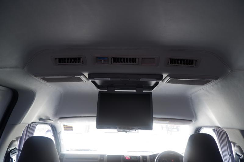 TOYOTA COMMUTER 3.0 2016