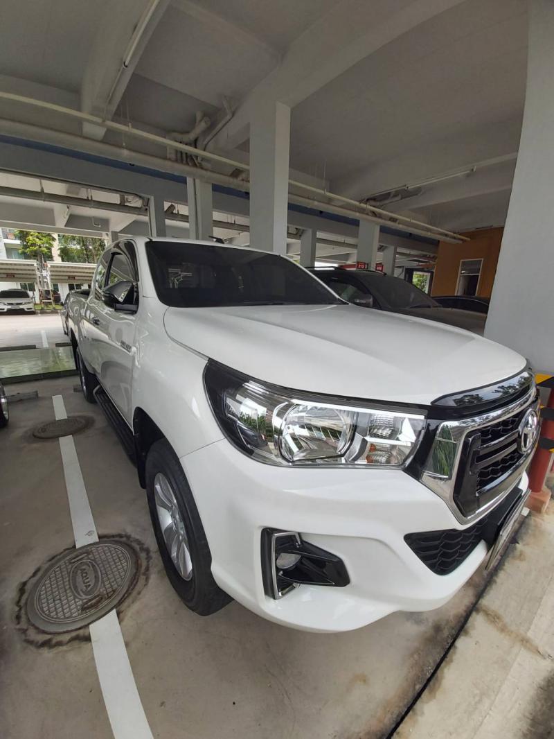 TOYOTA Hilux Revo 2018