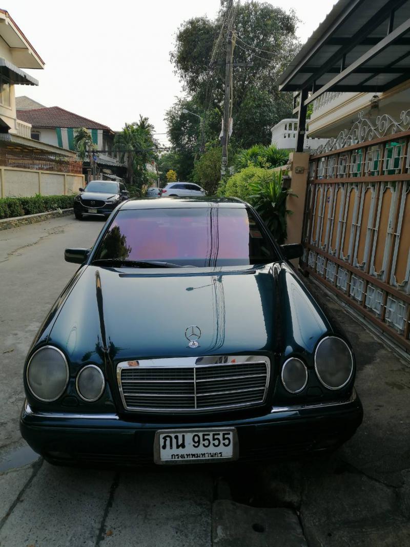 BENZ E230 1996