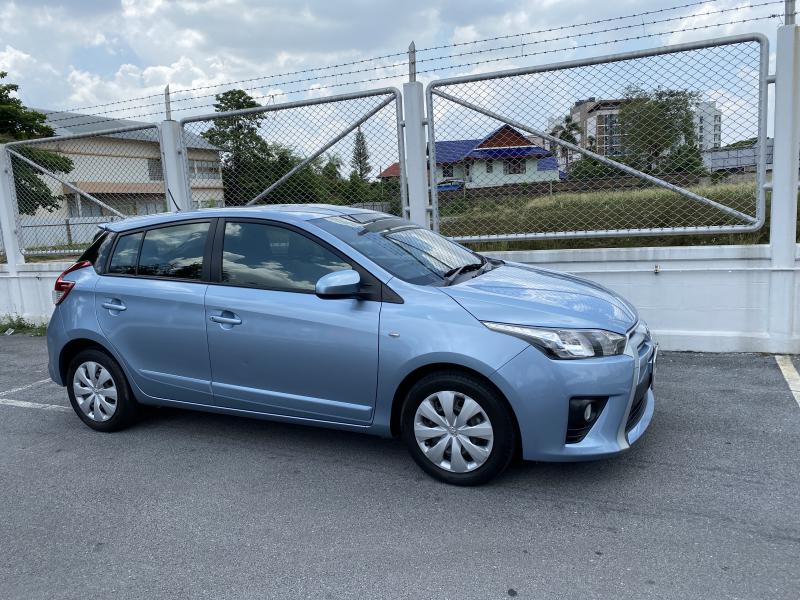 TOYOTA Yaris 1.2E 2014