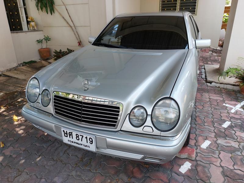 BENZ E230 1996