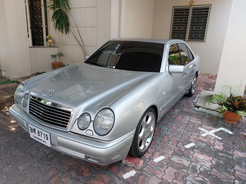 BENZ E230 1996