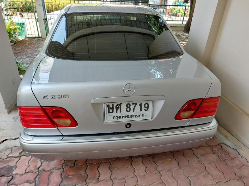 BENZ E230 1996