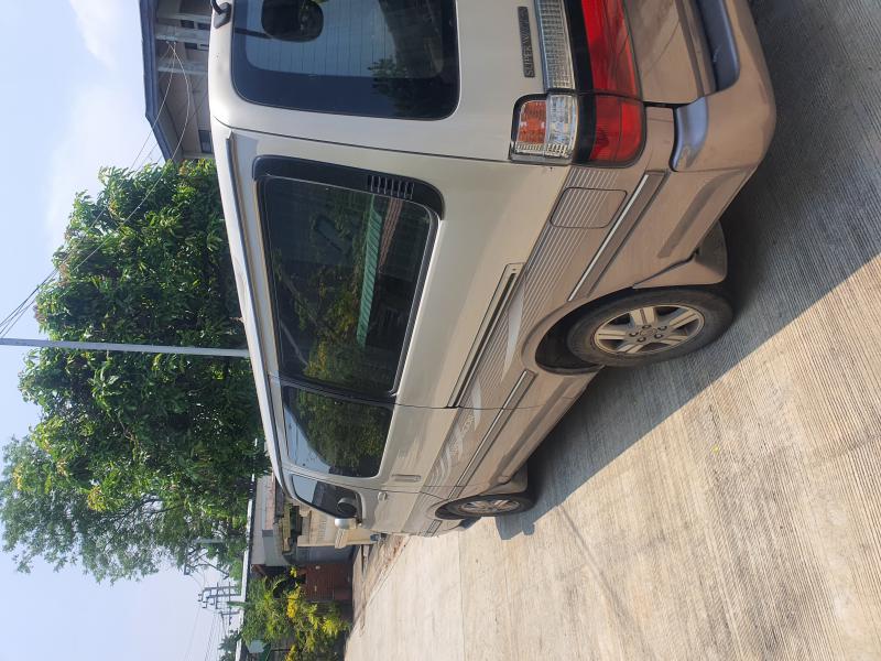 TOYOTA SUPERVAGON 2001
